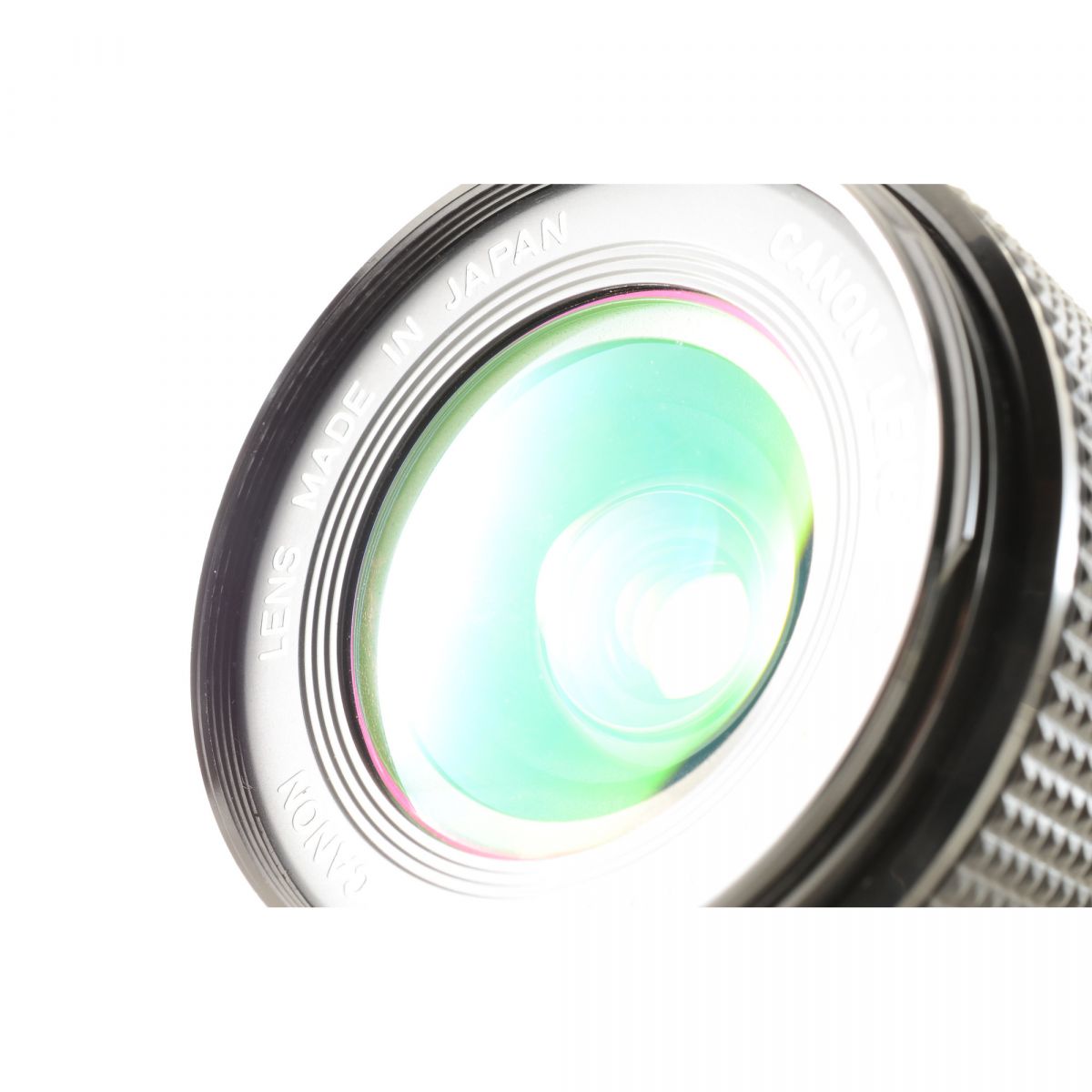 【中古】Canon New F-1 アイレベル 35mm 一眼レフフィルムカメラ + New FD 24mm f/2.8 広角 単焦点レンズ キャノン S/N: 121748
