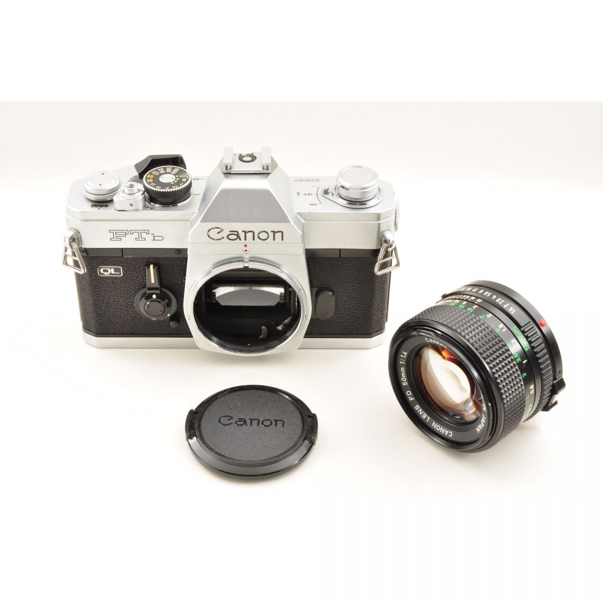 【中古】Canon FTb シルバー 後期 + New FD 50mm f/1.4 標準 単焦点レンズ キャノン S/N: 309257