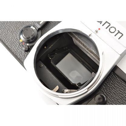 【中古】Canon FTb シルバー 後期 + New FD 50mm f/1.4 標準 単焦点レンズ キャノン S/N: 309257