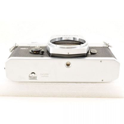 【中古】Canon FTb シルバー 後期 + New FD 50mm f/1.4 標準 単焦点レンズ キャノン S/N: 309257