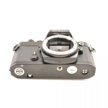 【中古】Nikon FE ブラック 35mm 一眼レフフィルムカメラ + Ai 36-72mm f/3.5 ズームレンズ ニコン S/N: 3539459