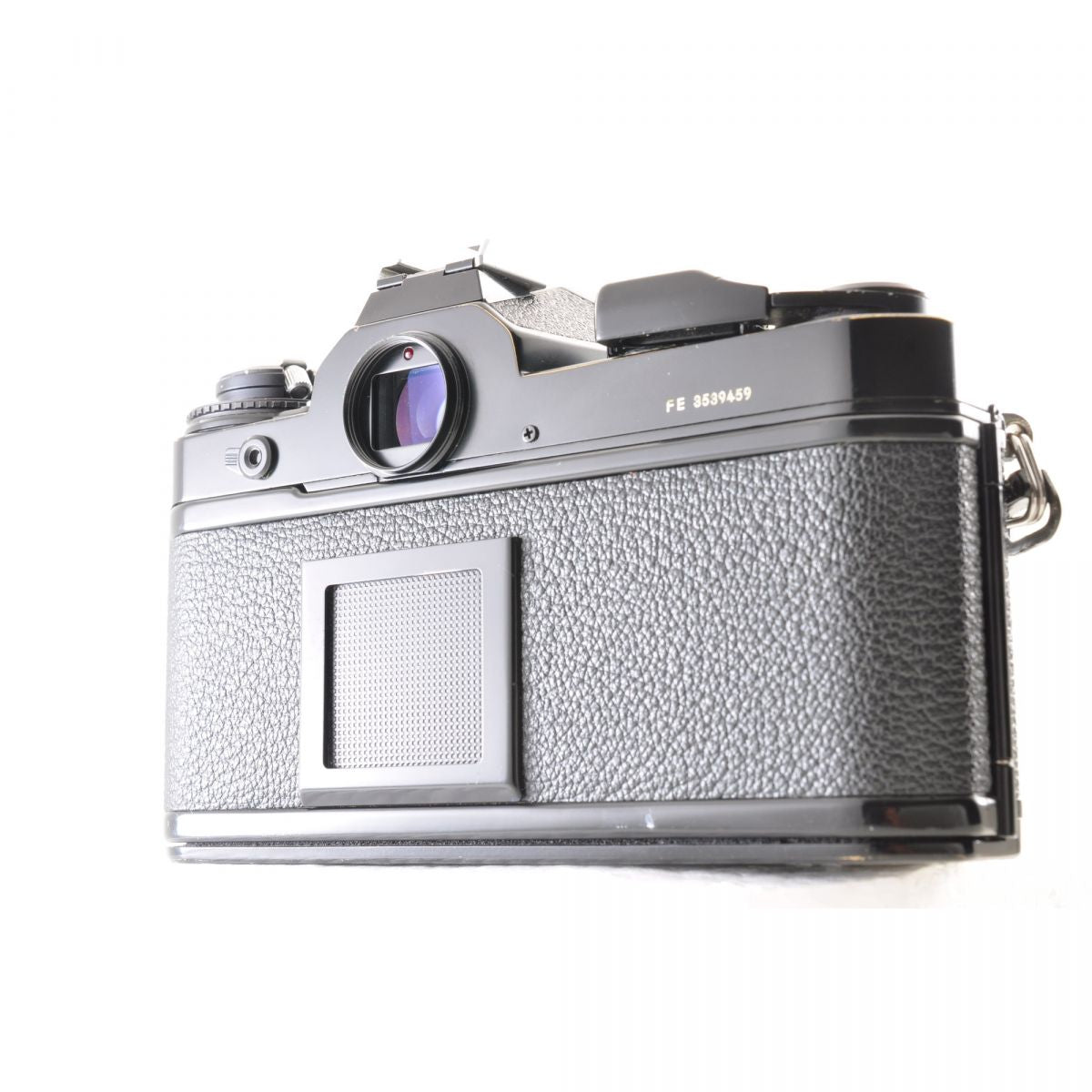 【中古】Nikon FE ブラック 35mm 一眼レフフィルムカメラ + Ai 36-72mm f/3.5 ズームレンズ ニコン S/N: 3539459