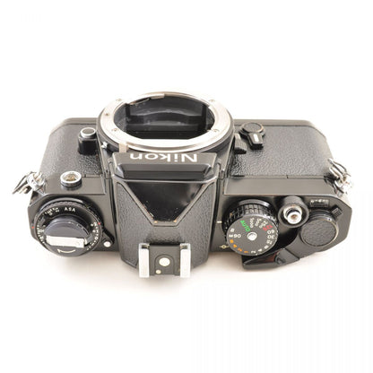【中古】Nikon FE ブラック 35mm 一眼レフフィルムカメラ + Ai 36-72mm f/3.5 ズームレンズ ニコン S/N: 3539459
