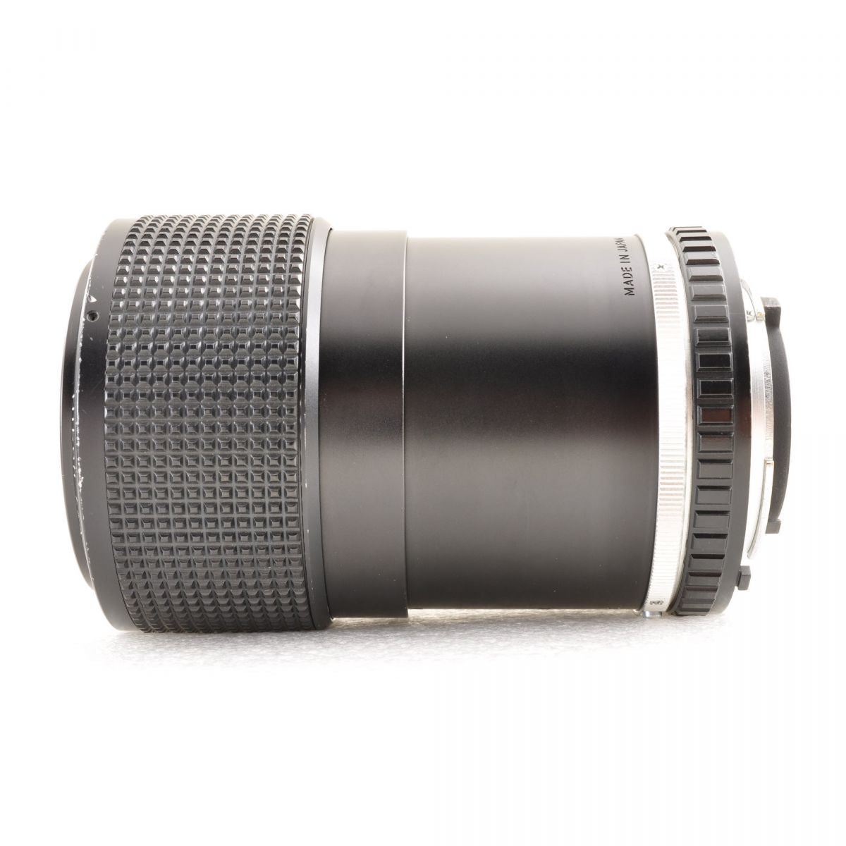 【中古】Nikon FE ブラック 35mm 一眼レフフィルムカメラ + Ai 36-72mm f/3.5 ズームレンズ ニコン S/N: 3539459