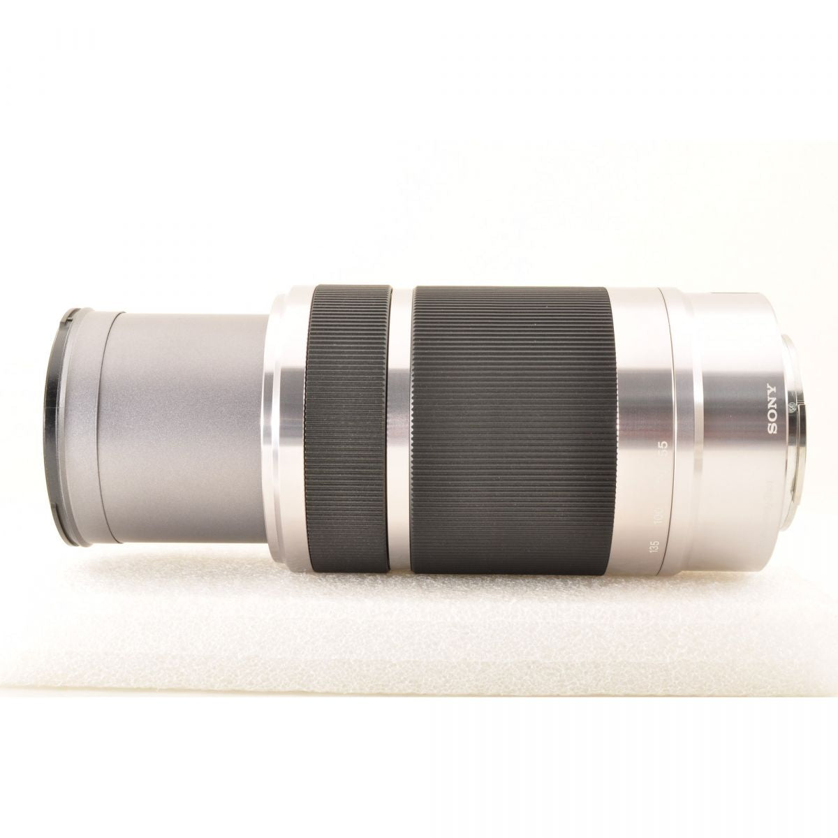 【中古】Sony E 55-210mm f/4.5-6.3 OSS 望遠 ズームレンズ フード付 ソニー S/N: 2290562