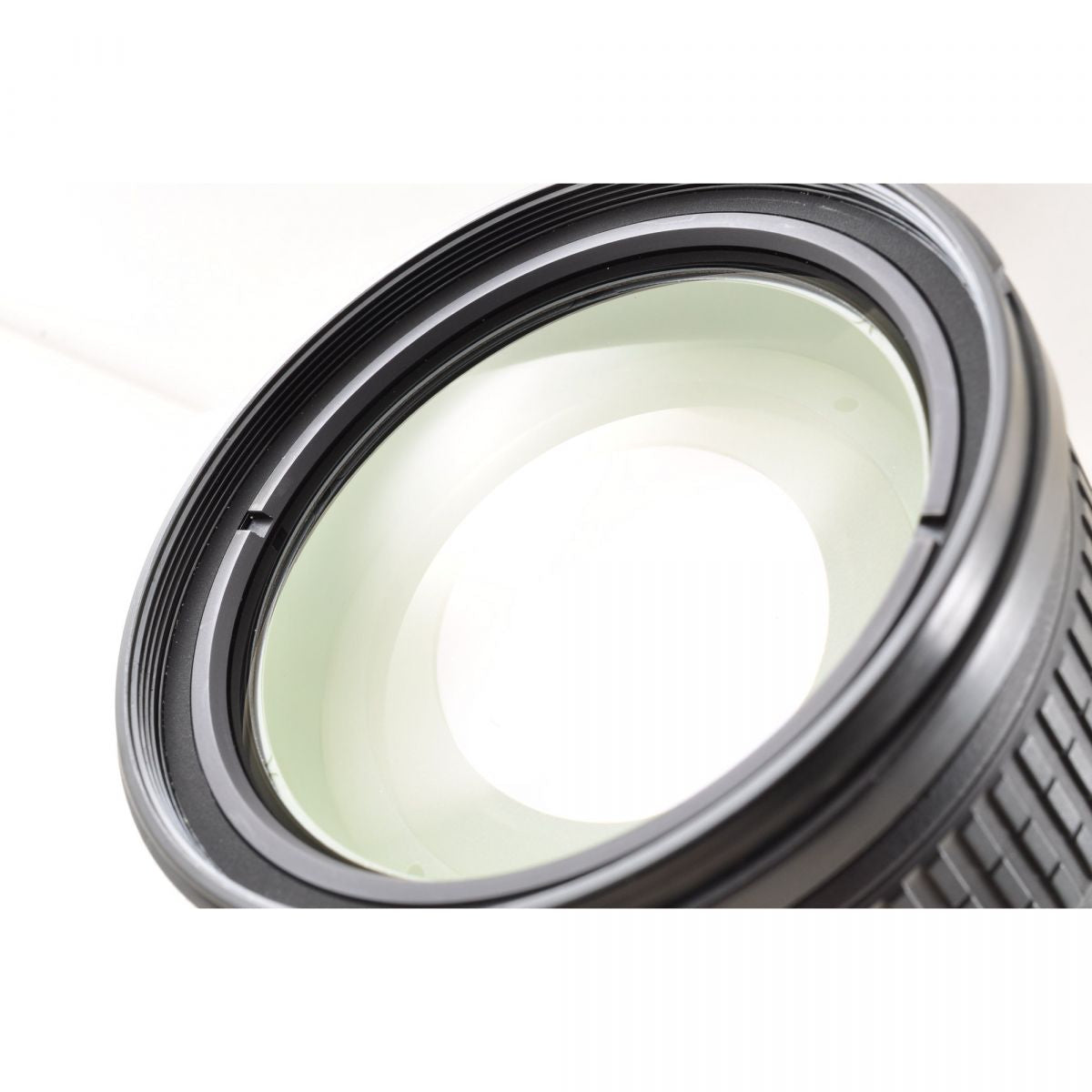 【中古】Nikon AF-S DX NIKKOR 18-200mm f/3.5-5.6G ED VR 高倍率ズームレンズ フード フィルター付 ニコン S/N: 3267422
