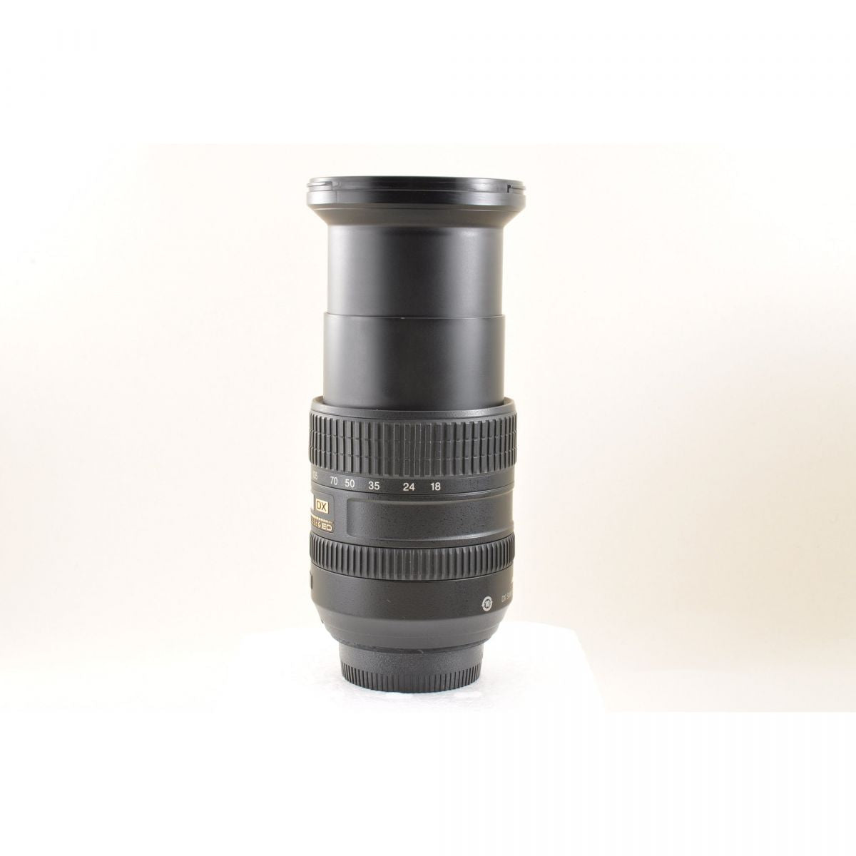 【中古】Nikon AF-S DX NIKKOR 18-200mm f/3.5-5.6G ED VR 高倍率ズームレンズ フード フィルター付 ニコン S/N: 3267422