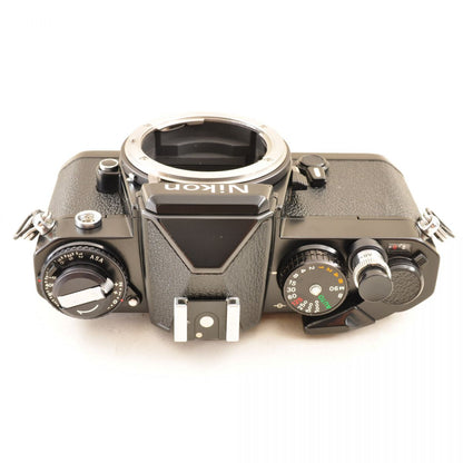 【中古】Nikon FE ブラック 一眼レフ フィルムカメラ ニコン S/N:3385864