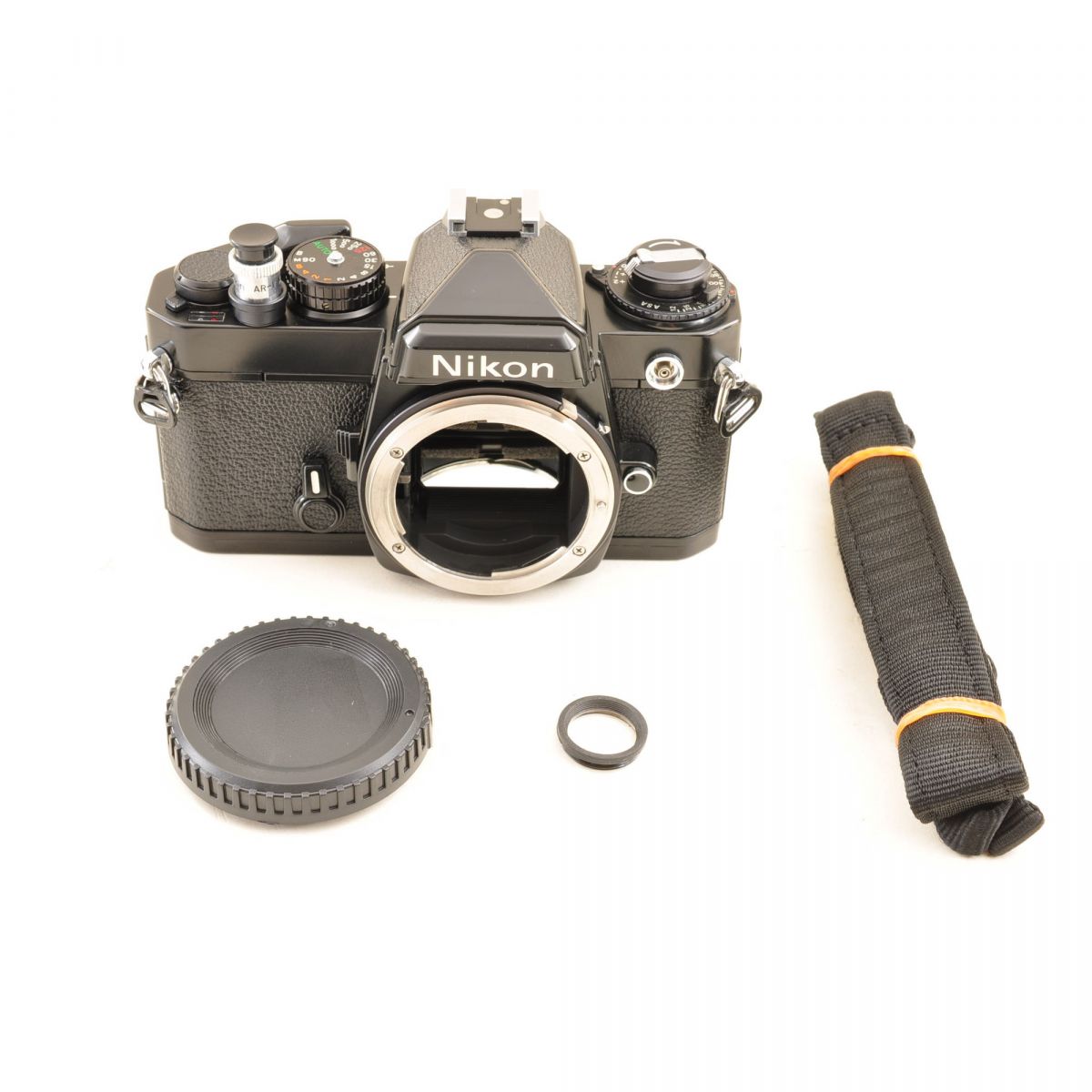 【中古】Nikon FE ブラック 一眼レフ フィルムカメラ ニコン S/N:3385864