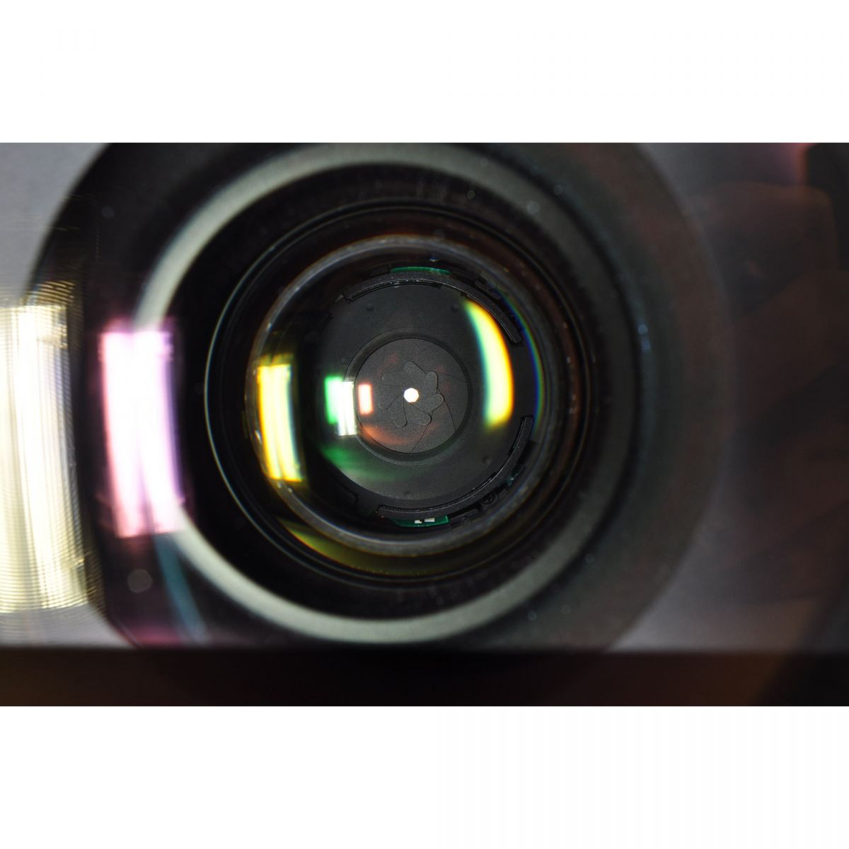 【中古】Nikon AF-S DX 18-200mm f/3.5-5.6 G ED VR ズーム カメラレンズ 交換レンズ ニコン S/N:2674078