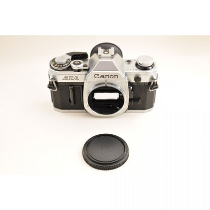 【中古】Canon AE-1 シルバー 一眼レフ 35mm フィルムカメラ キヤノン S/N:5511147
