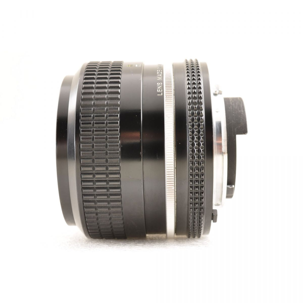 【中古】Nikon Ai Nikkor 24mm f/2.8 単焦点 フード付き カメラレンズ 交換レンズ ニコン S/N:509334