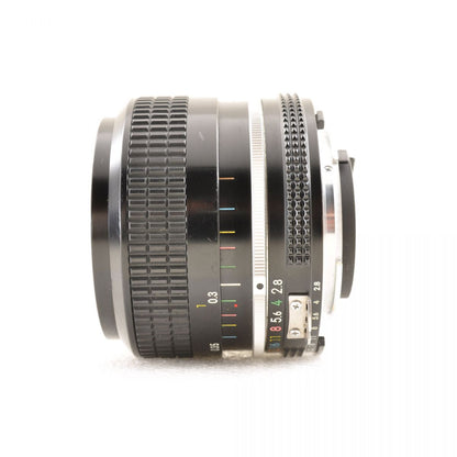 【中古】Nikon Ai Nikkor 24mm f/2.8 単焦点 フード付き カメラレンズ 交換レンズ ニコン S/N:509334