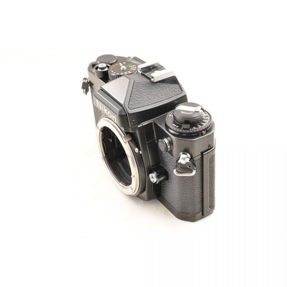 【中古】Nikon FE ブラック 一眼レフ フィルムカメラ ニコン S/N:4116909