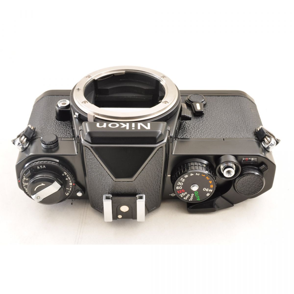 【中古】Nikon FE ブラック 一眼レフ フィルムカメラ ニコン S/N:4116909