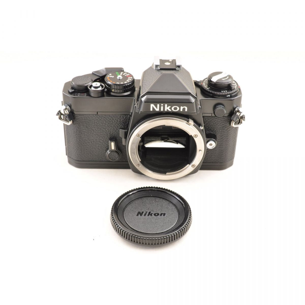 【中古】Nikon FE ブラック 一眼レフ フィルムカメラ ニコン S/N:4116909