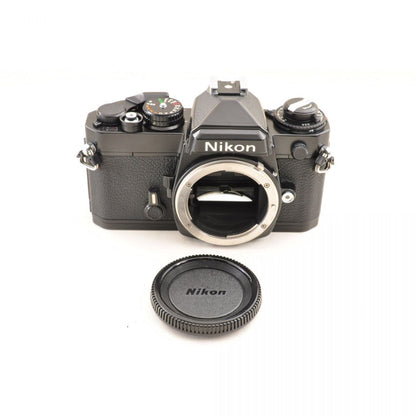 【中古】Nikon FE ブラック 一眼レフ フィルムカメラ ニコン S/N:4116909