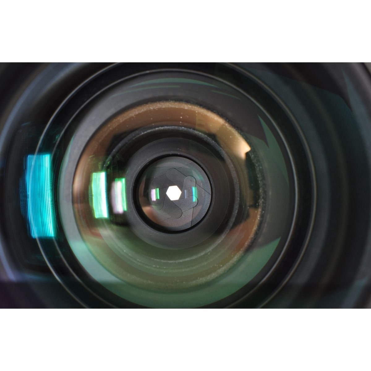【中古】Nikon Nikkor-NC Auto 24mm F2.8 単焦点 カメラレンズ 交換レンズ ニコン S/N:432798