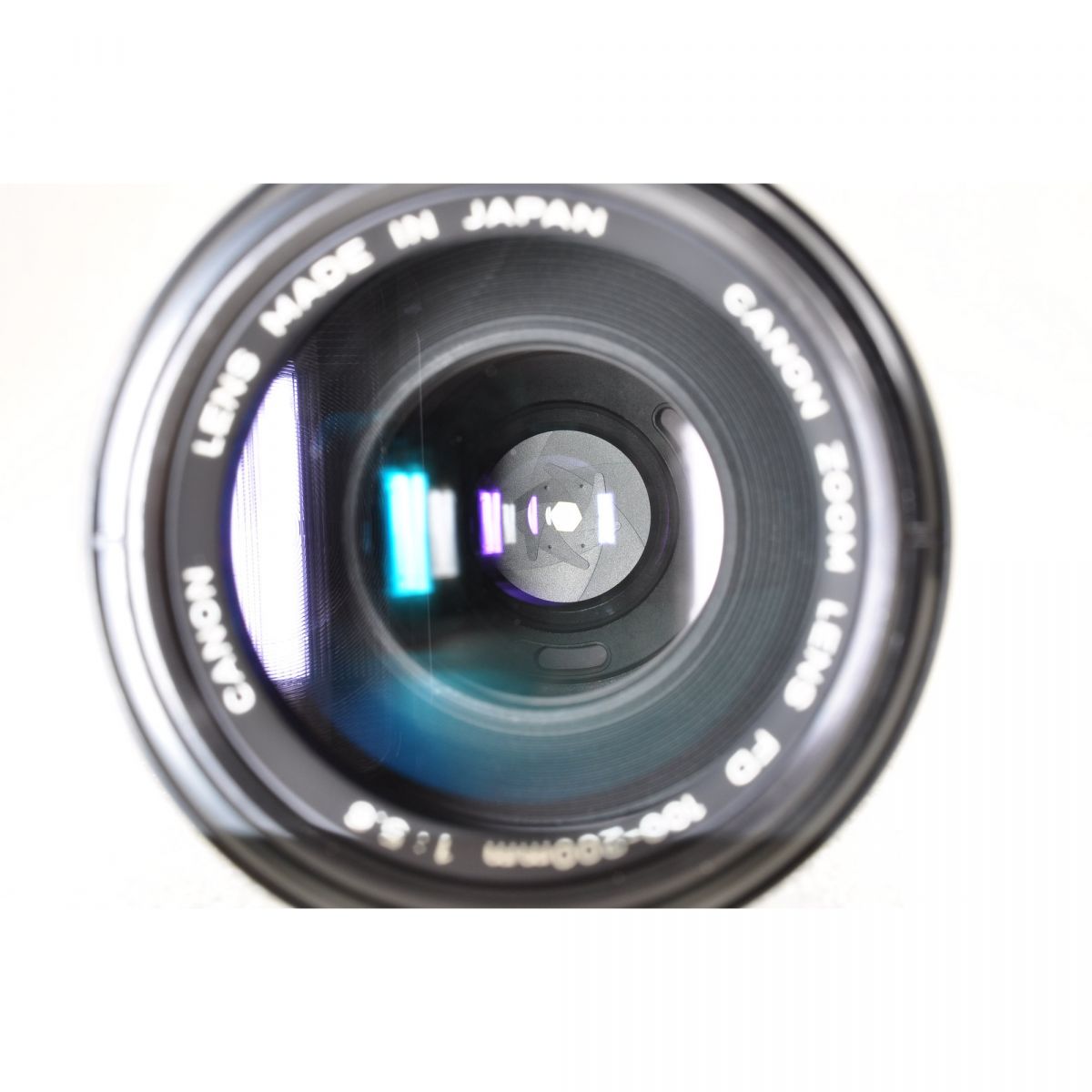 【中古】Canon AE-1 シルバー 35mm 一眼レフ フィルムカメラ + FD 100-200mm f/5.6 望遠ズームレンズ キャノンセット S/N: 1556941