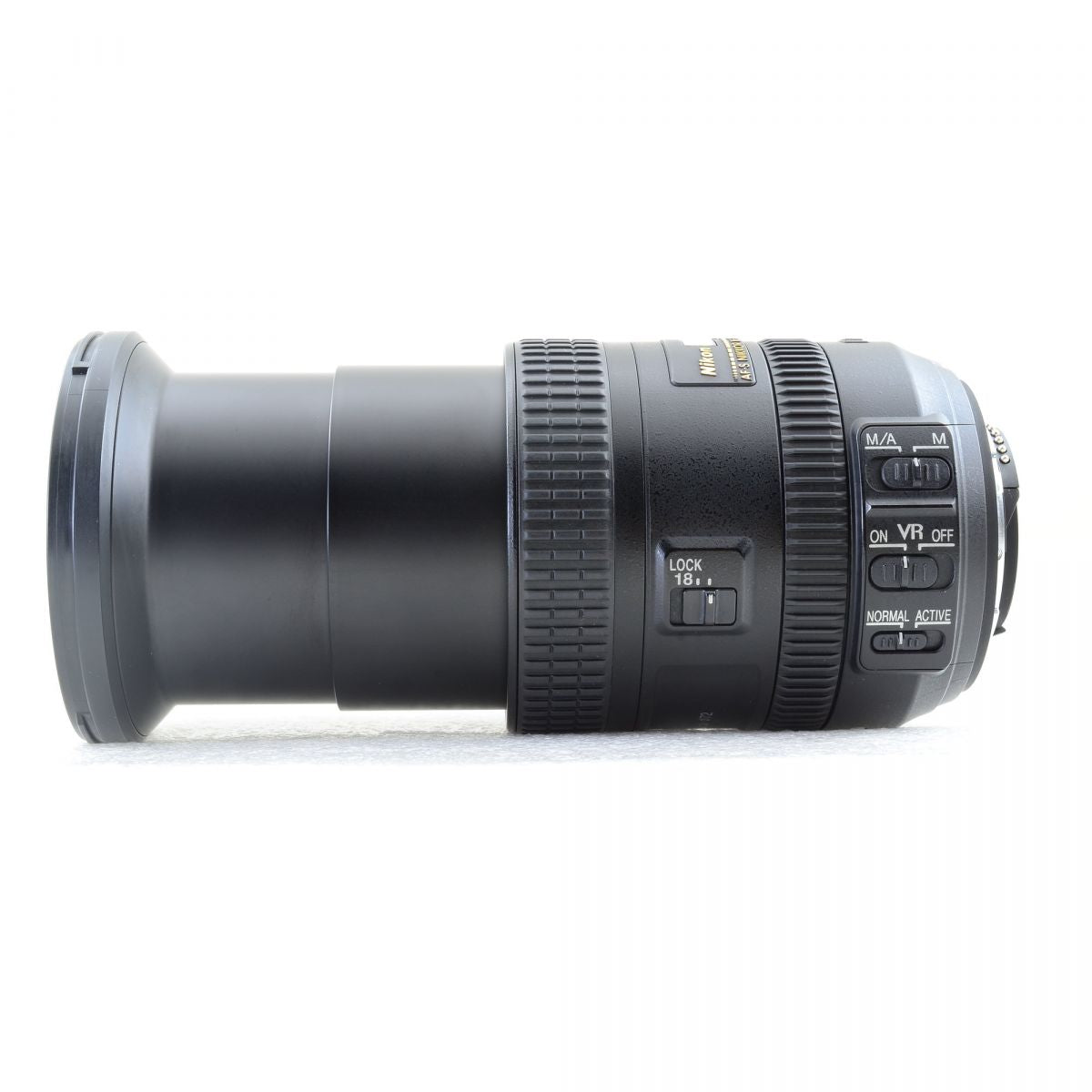 【中古】Nikon AF-S DX NIKKOR 18-200mm f/3.5-5.6G ED VR II 望遠ズームレンズ フード付 ニコン S/N: 42383276