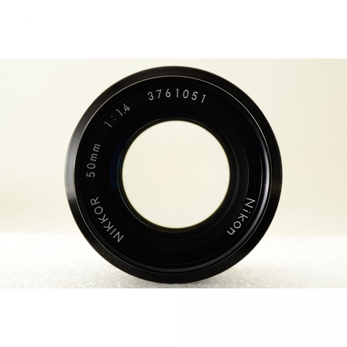 【中古】Nikon F2 フォトミック シルバー DP-1 一眼レフ フィルムカメラ + New Nikkor 50mm f/1.4 非Ai 標準 単焦点レンズ ニコン S/N: 7679251