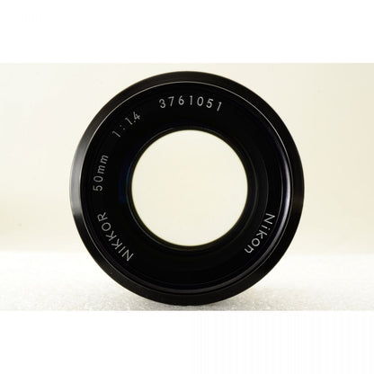 【中古】Nikon F2 フォトミック シルバー DP-1 一眼レフ フィルムカメラ + New Nikkor 50mm f/1.4 非Ai 標準 単焦点レンズ ニコン S/N: 7679251