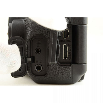 【中古】Canon EOS 8000D 2420万画素 デジタル一眼レフカメラ ボディ 元箱付 キャノン S/N: 151032900042