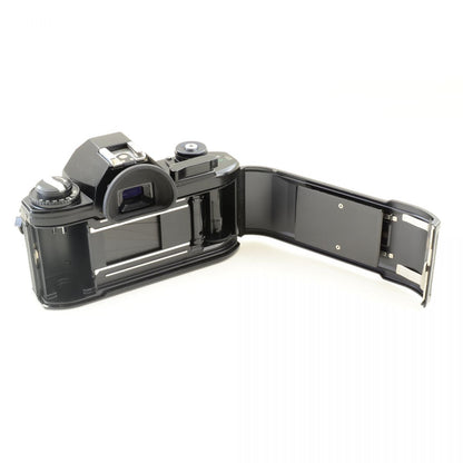 【中古】Nikon EM ブラック 一眼レフ フィルムカメラ 135mm f/3.5 ニコン セット S/N:6864214