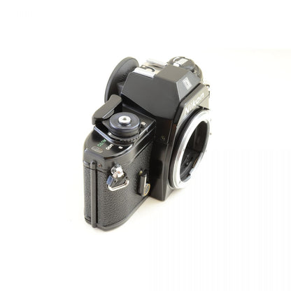 【中古】Nikon EM ブラック 一眼レフ フィルムカメラ 135mm f/3.5 ニコン セット S/N:6864214
