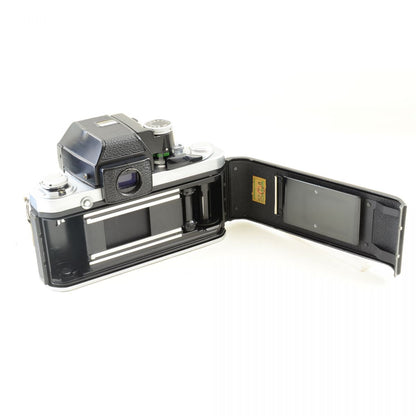 【中古】Nikon F2 フォトミック シルバー DP-1 フィルムカメラ + NIKKOR-S.C Auto 50mm f/1.4 非Ai 標準 単焦点レンズ ニコン S/N: 7257303