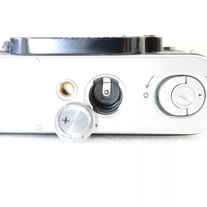 【中古】Nikon F2 フォトミック シルバー DP-1 フィルムカメラ + NIKKOR-S.C Auto 50mm f/1.4 非Ai 標準 単焦点レンズ ニコン S/N: 7257303