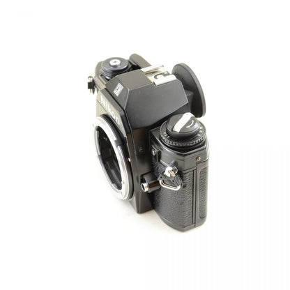 【中古】Nikon EM ブラック 一眼レフ フィルムカメラ 135mm f/3.5 ニコン セット S/N:6864214