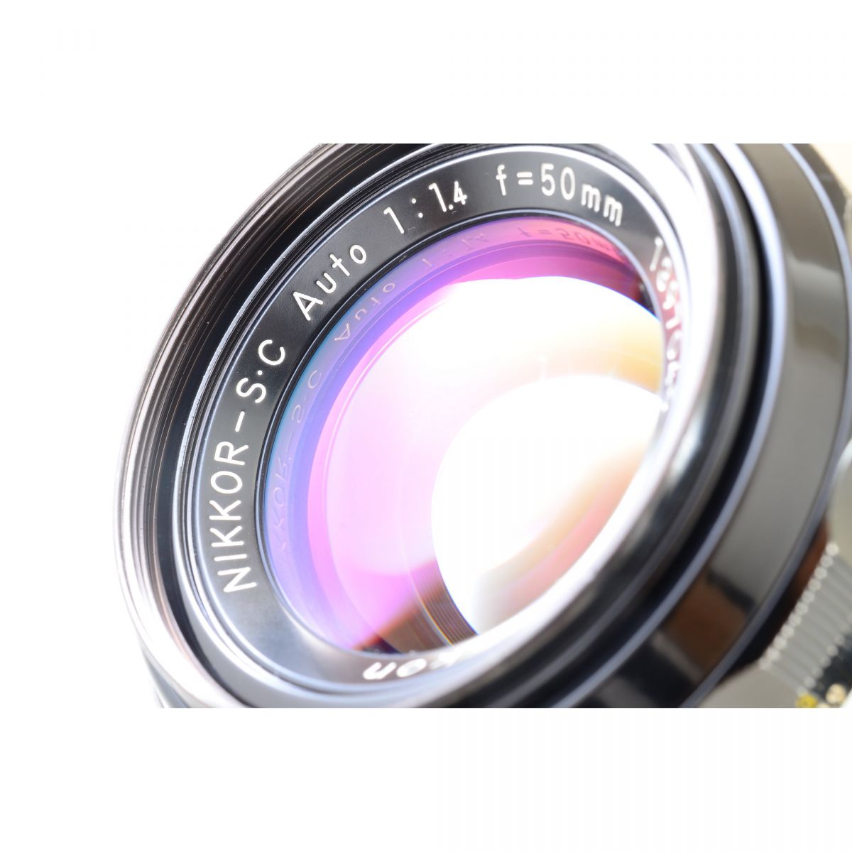 【中古】Nikon F2 フォトミック シルバー DP-1 フィルムカメラ + NIKKOR-S.C Auto 50mm f/1.4 非Ai 標準 単焦点レンズ ニコン S/N: 7257303