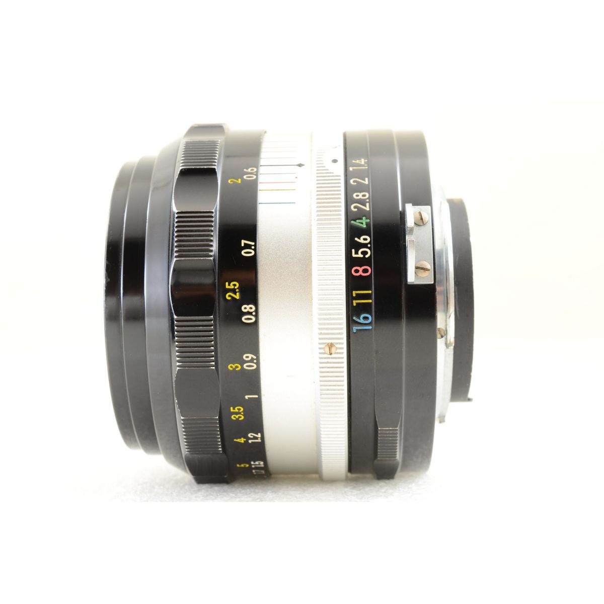 【中古】Nikon F2 フォトミック シルバー DP-1 フィルムカメラ + NIKKOR-S.C Auto 50mm f/1.4 非Ai 標準 単焦点レンズ ニコン S/N: 7257303