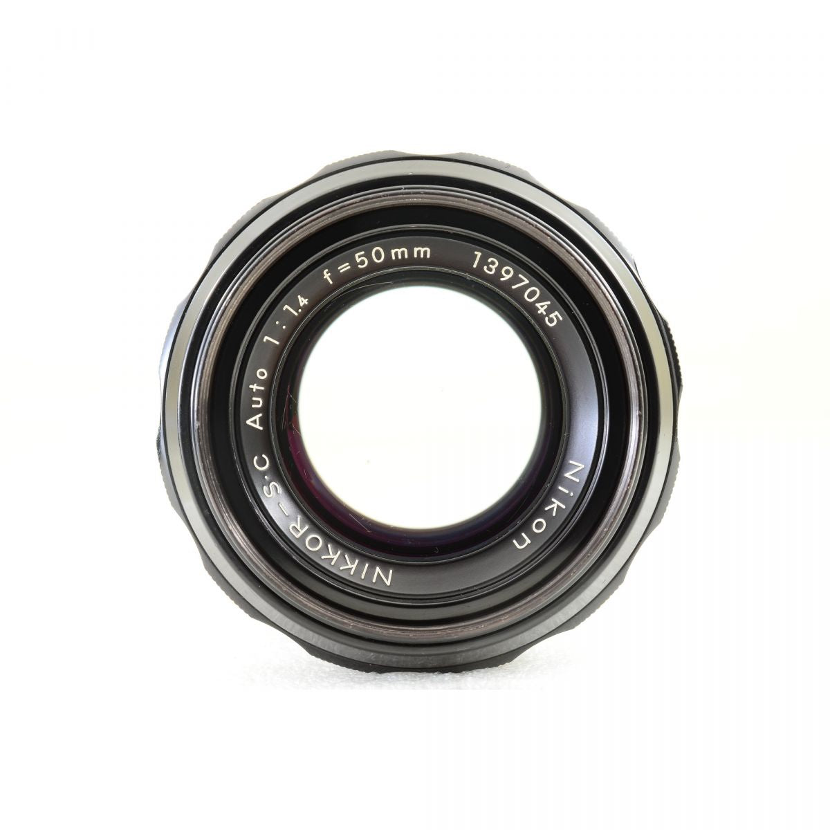 【中古】Nikon F2 フォトミック シルバー DP-1 フィルムカメラ + NIKKOR-S.C Auto 50mm f/1.4 非Ai 標準 単焦点レンズ ニコン S/N: 7257303