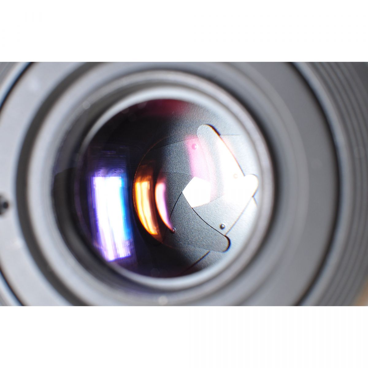 【中古】Canon New FD 28mm f/2.8 広角 単焦点 カメラレンズ 交換レンズ キヤノン S/N:1095397