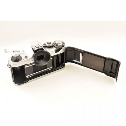 【中古】Canon AE-1 シルバー 一眼レフ フィルムカメラ キヤノン S/N:4252748