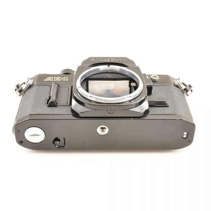 【中古】Canon AE-1 ブラック 一眼レフ フィルムカメラ キヤノン S/N:901824