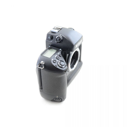 【中古】Nikon F5 ブラック 35mm 一眼レフ フィルムカメラ ボディ DP-30 ニコン S/N:3156451