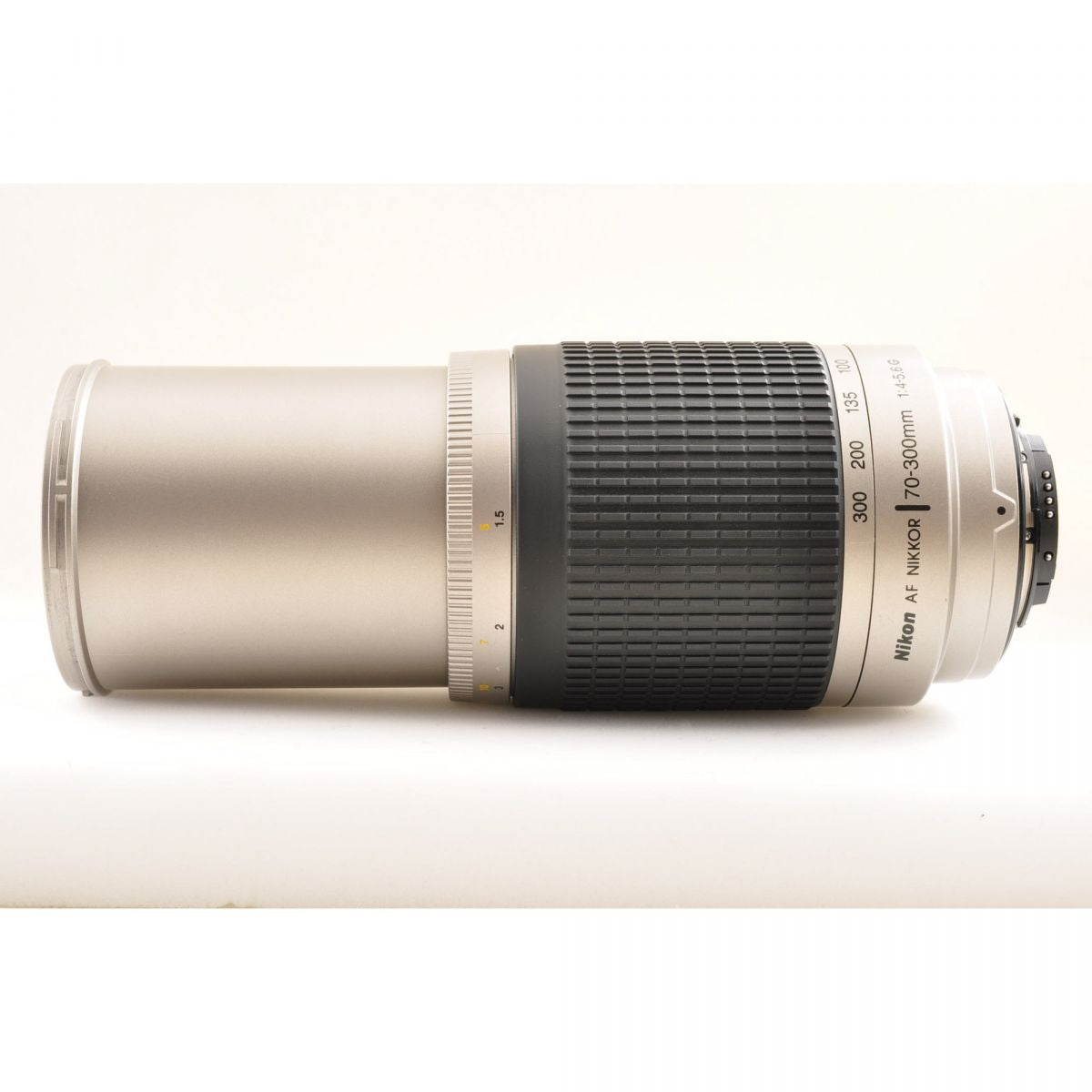 【中古】Nikon AF NIKKOR 70-300mm f/4-5.6 G 望遠 ズーム カメラレンズ 交換レンズ ニコン S/N:2043516