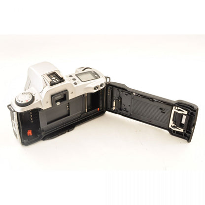 【中古】Canon EOS Kiss シルバー 35mm 一眼レフ フィルムカメラ キヤノン S/N:735529