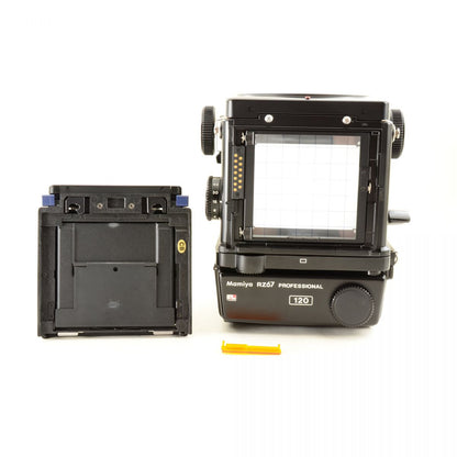 【中古】Mamiya RZ67 Pro 中判 フィルムカメラ 120バック セコール Z 110mm f/2.8 W 単焦点 レンズセット マミヤ S/N:H130504