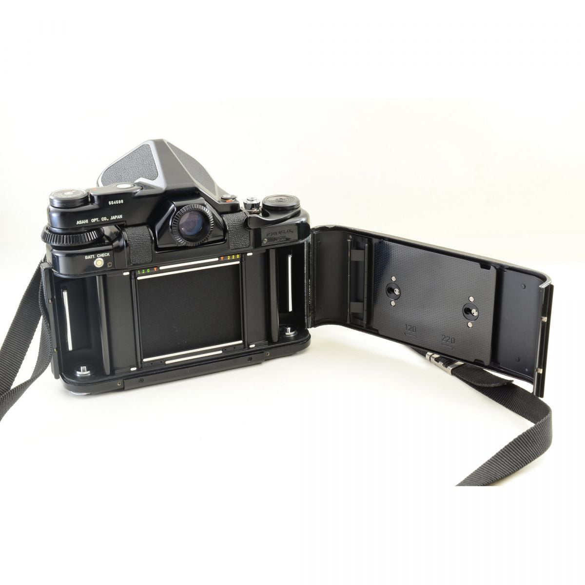 【中古】Pentax 6x7 67 TTL ミラーアップ 中判 フィルムカメラ SMC マクロ タクマー 135mm f/4 単焦点レンズ セット ペンタックス S/N:4098176