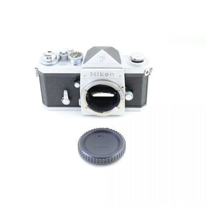 【中古】Nikon F アイレベル シルバー 35mm フィルムカメラ ニコン S/N: 6746032