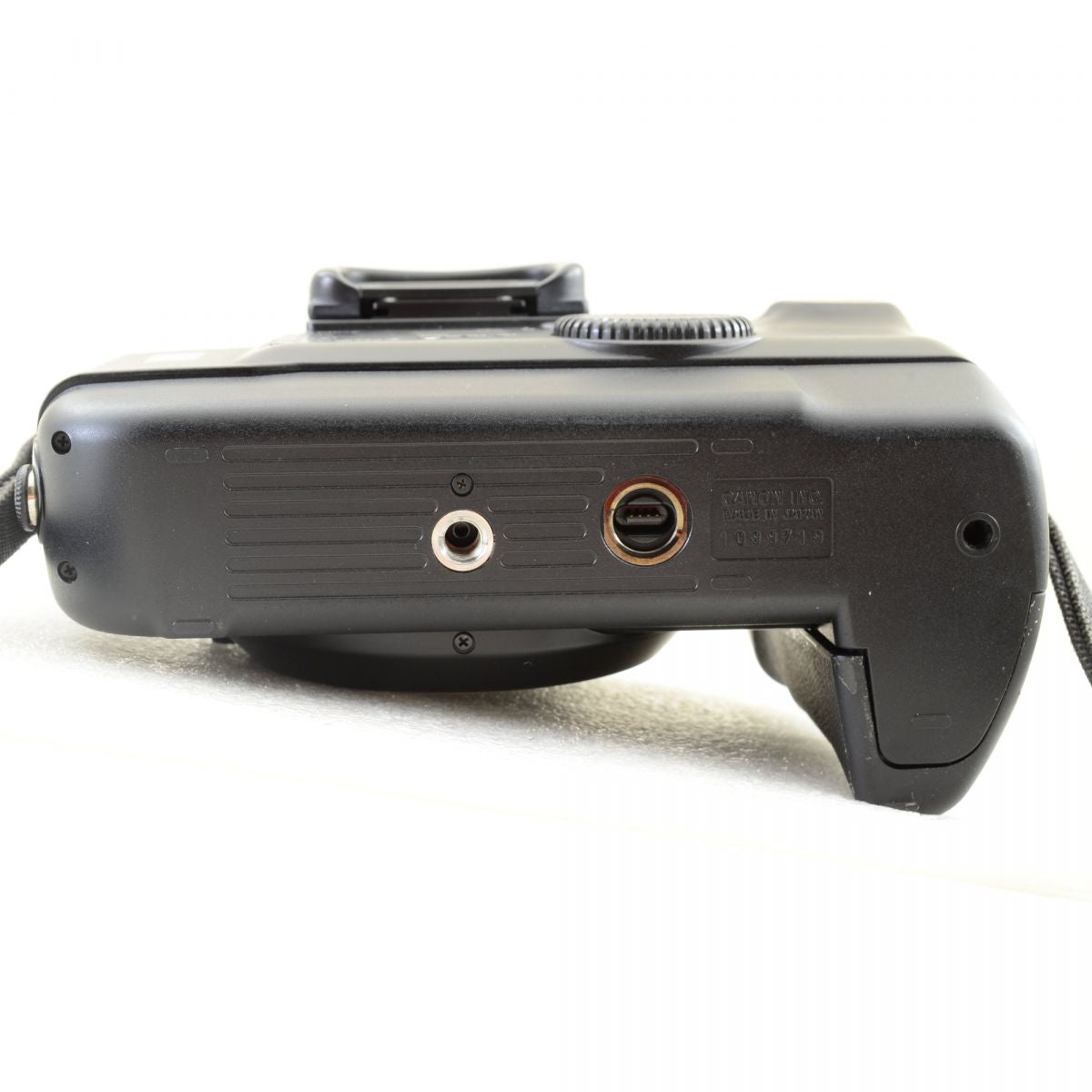【中古】Canon EOS 5 QD 35mm フィルムカメラ + 縦位置グリップ VG10 + EF 28-105mm f/3.5-4.5 USM ズームレンズ キャノン S/N: 1099719