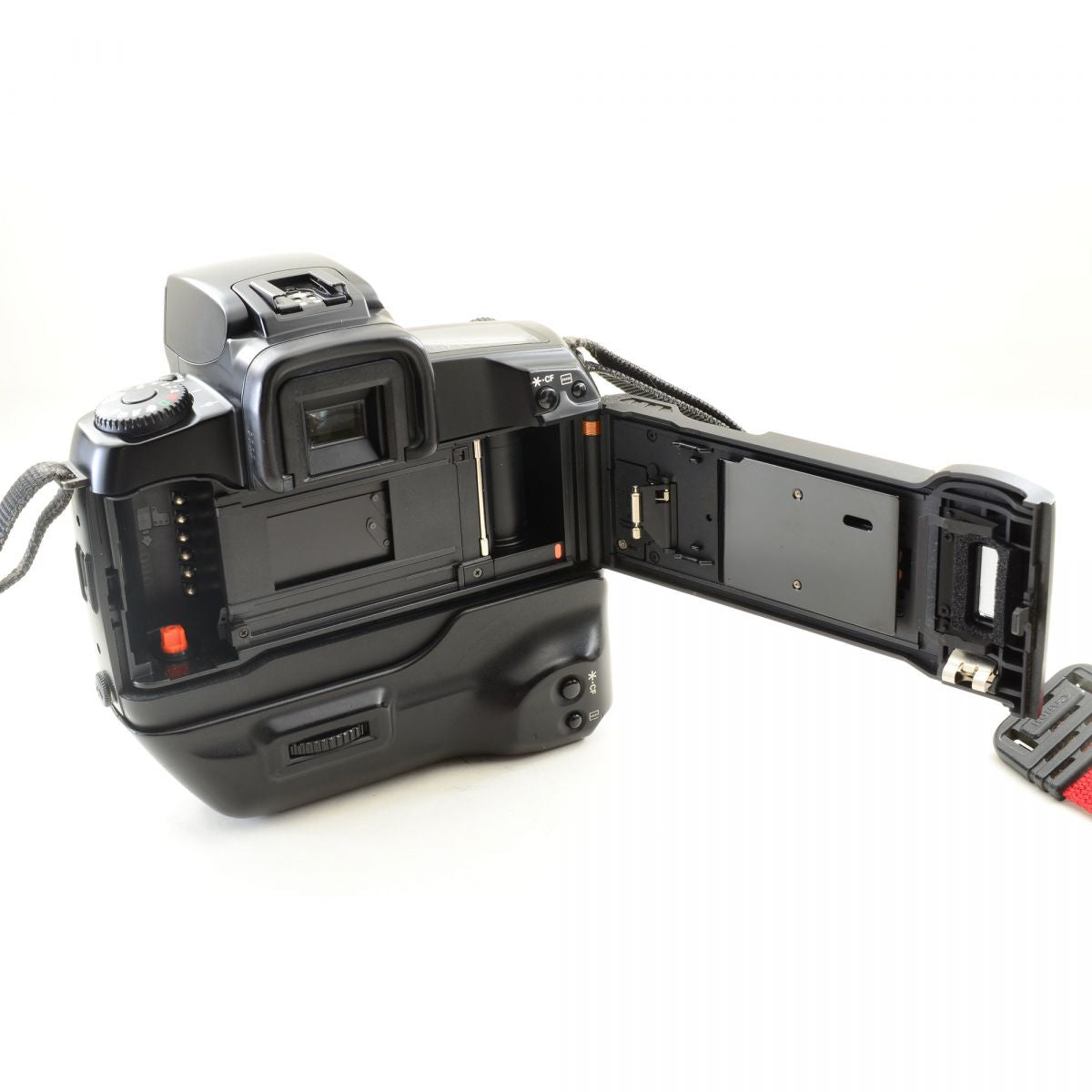 【中古】Canon EOS 5 QD 35mm フィルムカメラ + 縦位置グリップ VG10 + EF 28-105mm f/3.5-4.5 USM ズームレンズ キャノン S/N: 1099719