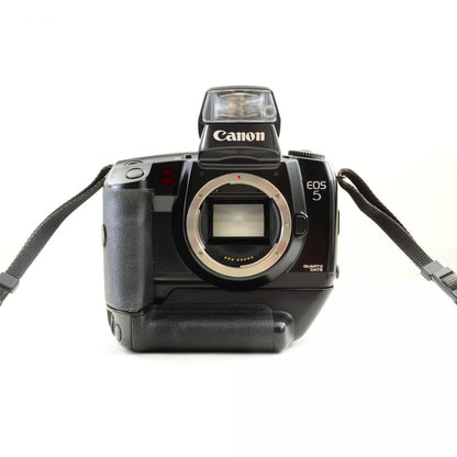 【中古】Canon EOS 5 QD 35mm フィルムカメラ + 縦位置グリップ VG10 + EF 28-105mm f/3.5-4.5 USM ズームレンズ キャノン S/N: 1099719
