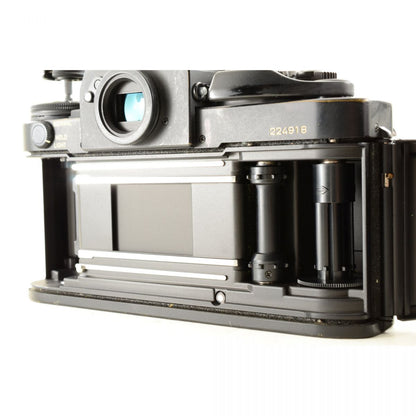 【中古】Canon New F-1 アイレベル 35mm フィルムカメラ + New FD 35-105mm f/3.5-4.5 ズームレンズ キャノン S/N: 224918