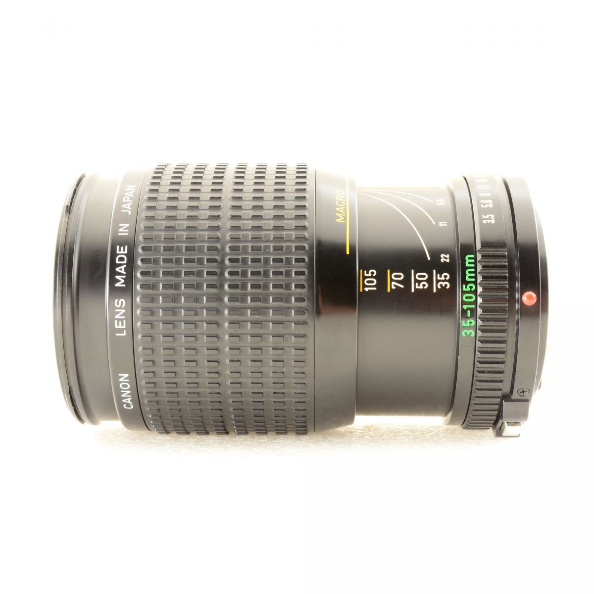 【中古】Canon New F-1 アイレベル 35mm フィルムカメラ + New FD 35-105mm f/3.5-4.5 ズームレンズ キャノン S/N: 224918