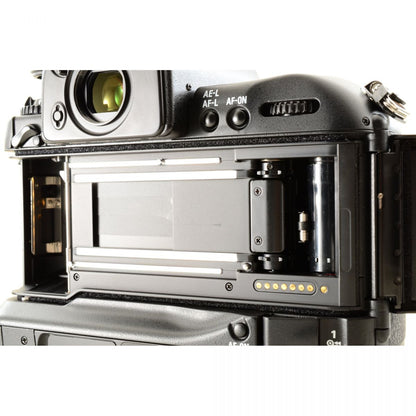 【中古】Nikon F5 ブラック 一眼レフ フィルムカメラ AF 24-120mm f/3.5-5.6 D ズームレンズセット ニコン S/N:3048136